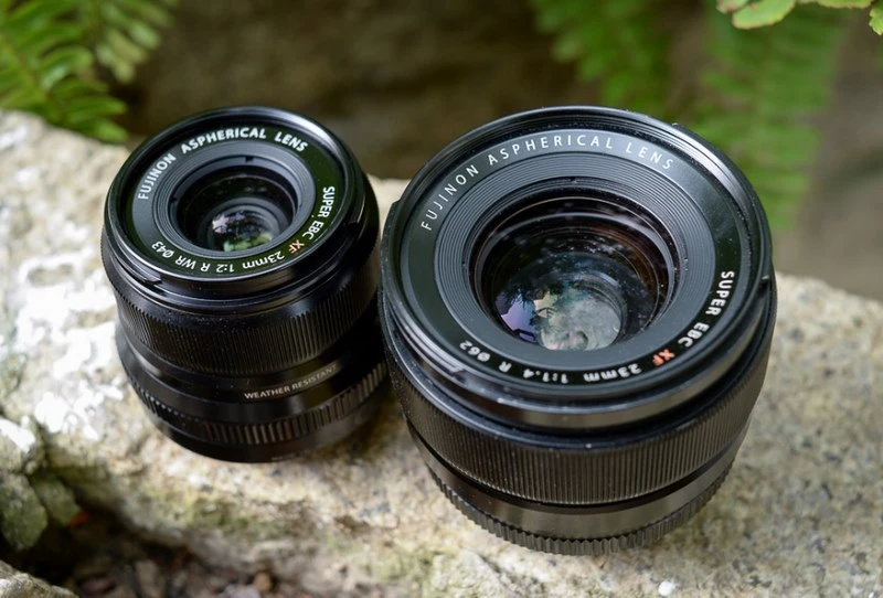 Khám phá sức hút tiêu cự khi so sánh 23F2 vs Xf23F2.8