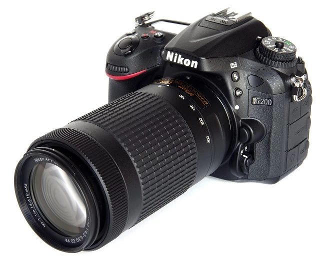 Ống Kính Nikon AF-P DX NIKKOR 70-300mm F/4.5-6.3G ED VR (Nhập Khẩu)