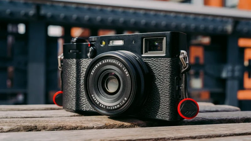 So sánh X100VI vs GR4 HDF – Cuộc đối đầu giữa retro và tối giản hiện đại