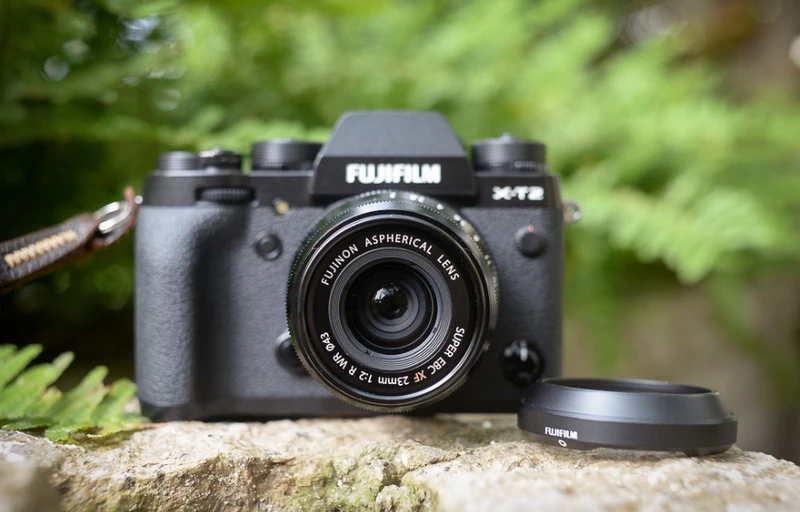 Thiết kế tối giản nhưng đầy cuốn hút trên XF23mm f2 R WR